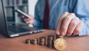 Bitcoin BTC Fiyatı Çakılırken Kurumsal Yatırımcılar Düşüşü Satın Alıyor