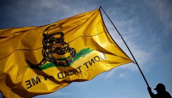 Stratrade Dibine Kadar Politik Bir Alandayız