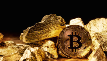 bitcoin altin ve sp500 den iyi performans gosteriyor