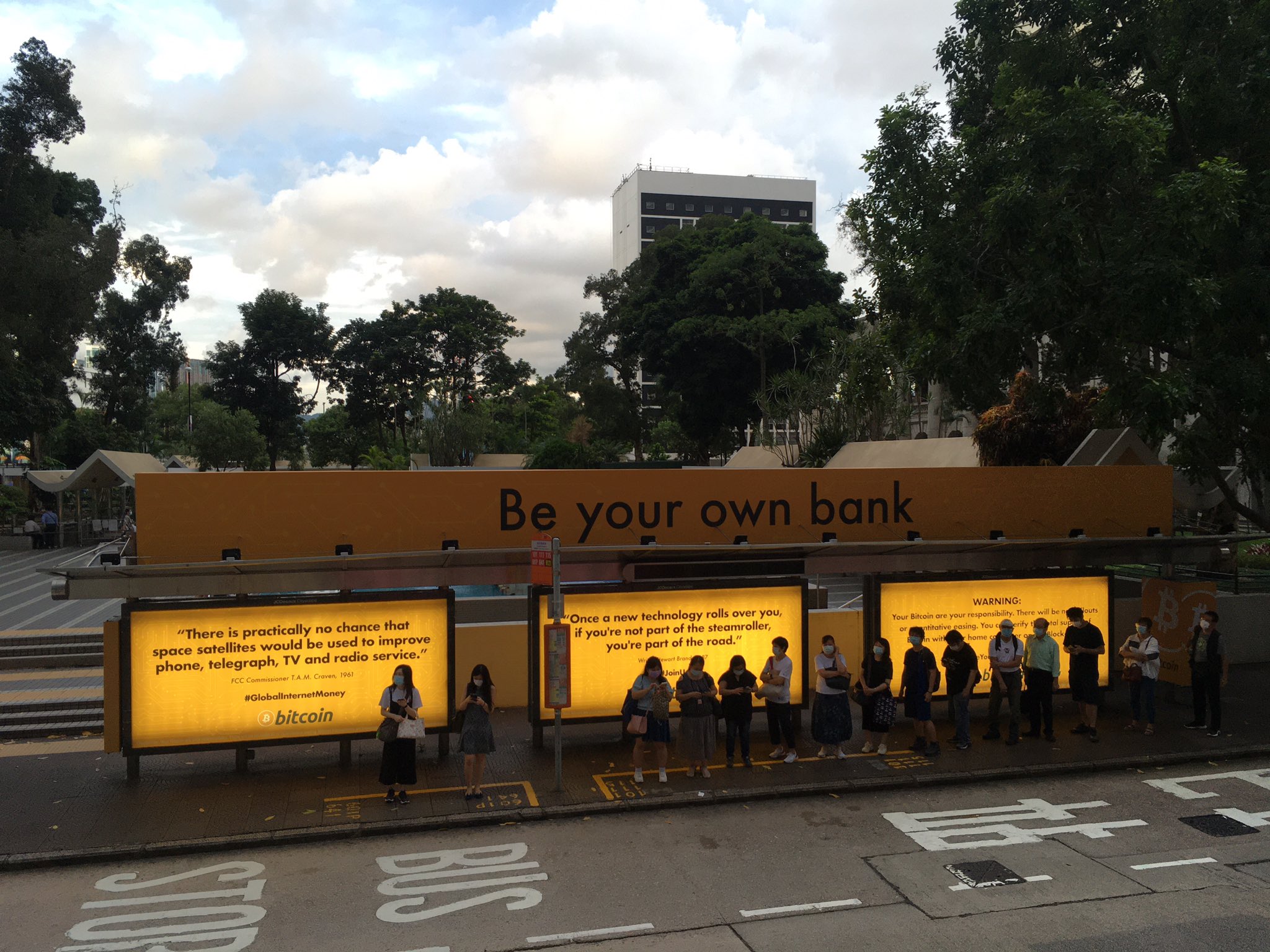 bitcoin reklamlari her yerde kendi bankaniz olun