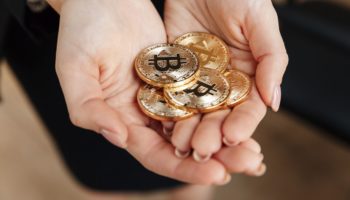 Bitcoinin 12 bin dolari gorme ihtimali yuzde 75