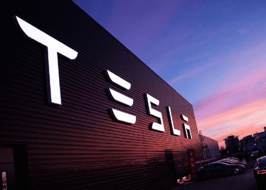 Ünlü İsim, Tesla'nın 1,5 Milyar Dolarlık Bitcoin (BTC ...