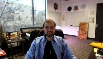 cardano kurucusu hoskinson gelistiricileri adanin yakilmasina olanak taniyacak bir uygulama gelistirmeye davet etti