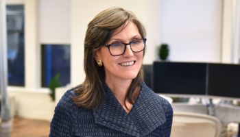 ethereum eth ark investment ceosundan destek mesaji aldi 1