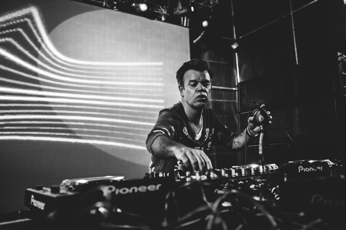 cardano kurucusu hoskinson elektronik muzik efsanesi paul oakenfold ile is birligi yapiyor