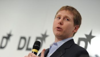 dcg 700 milyon dolarlik hisse satarak 10 milyar dolar degerlemeye ulasti