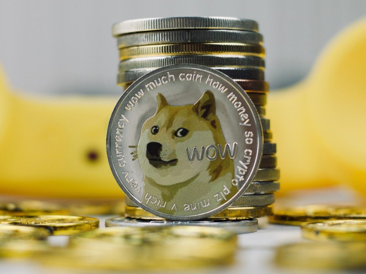 abdde bir bar artik odemelerde dogecoin kabul edecek
