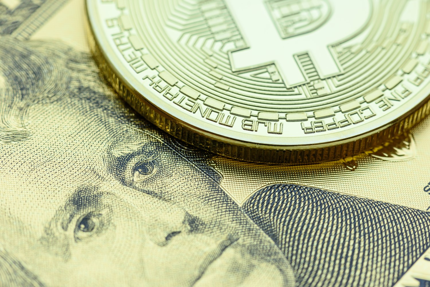 bitcoin 39 000 dolar seviyesini geri aldi