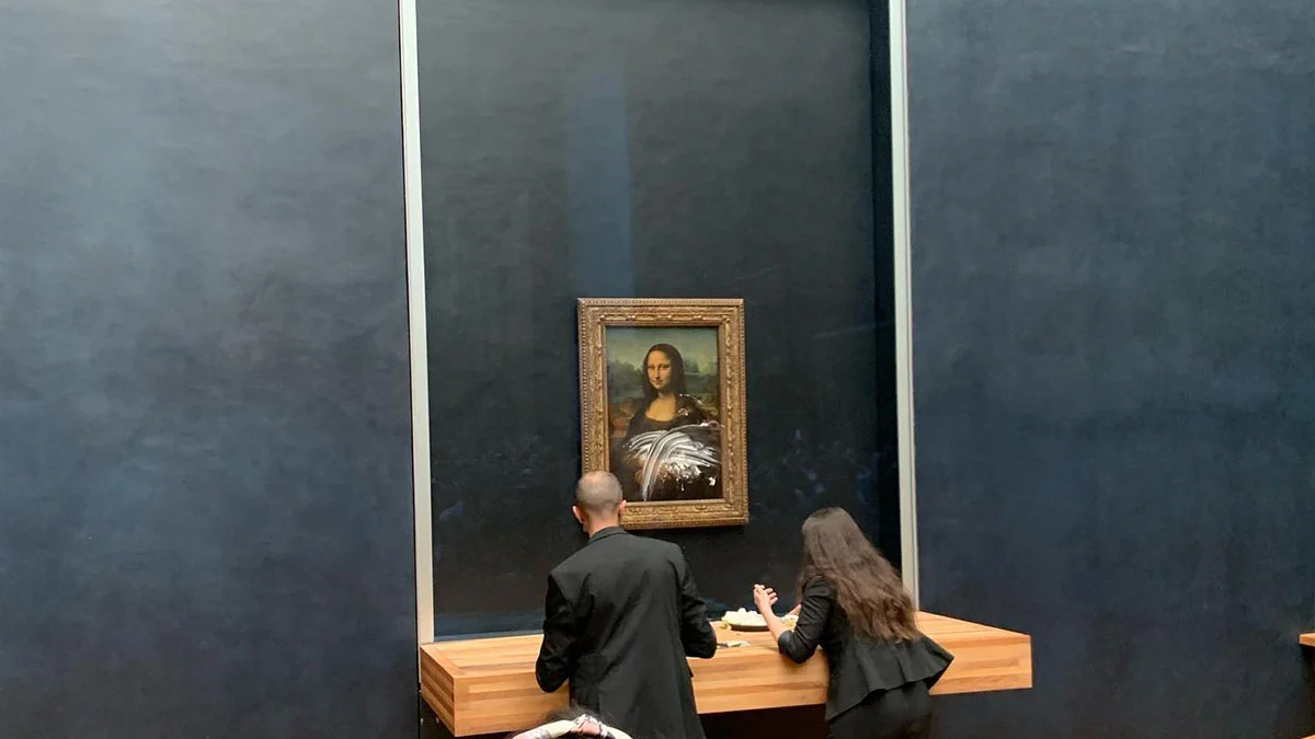 MONA LISA CAKe