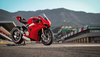 ducati nft koleksiyonu icin ripple ve nft pro ile is birligi yapiyord