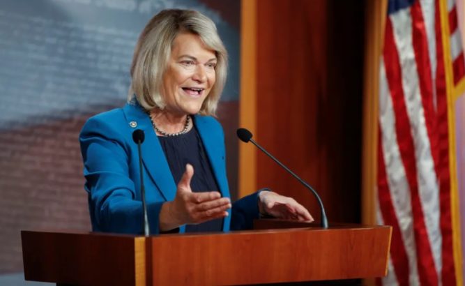 senator lummis kripto duzenlemesi onumuzdeki yila ertelendi