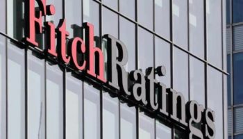 El Salvadorun Fitch Kredi Notu CCye Dustu
