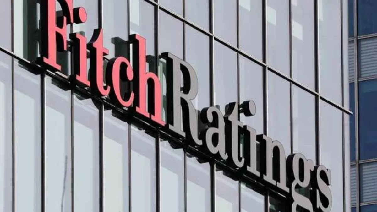 El Salvadorun Fitch Kredi Notu CCye Dustu