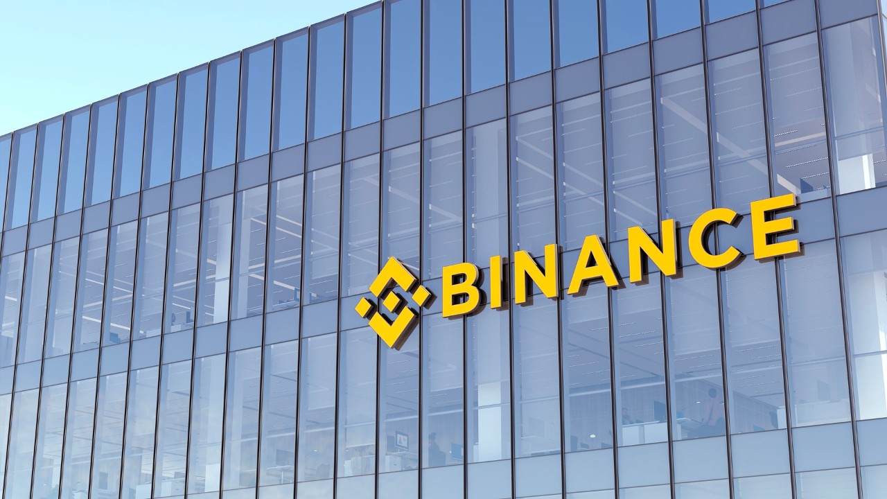 Binance Borsa Satin Alimi icin Masaya Oturdu