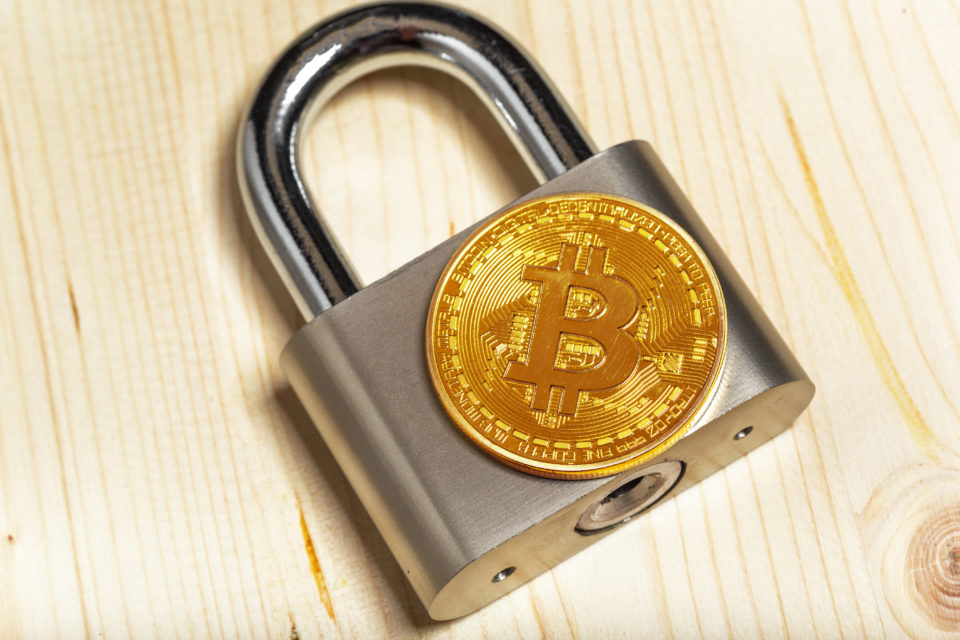 gold bitcoin padlock 1